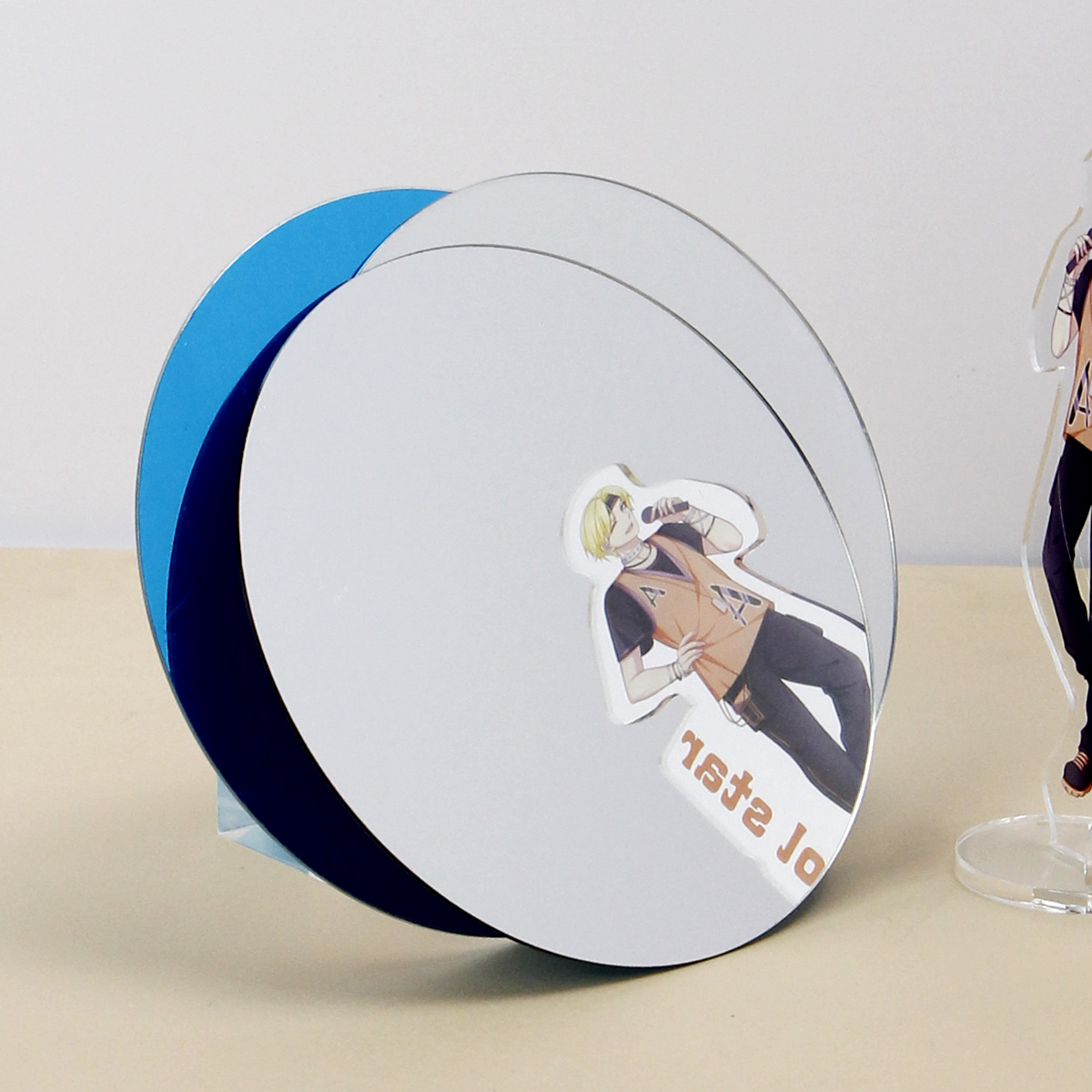 亚克力镜的反射效果能达到玻璃镜的水平吗？