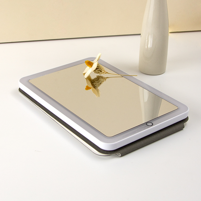 选购亚克力镜必问：银镜 vs 铝镜，哪种反射效果更好？