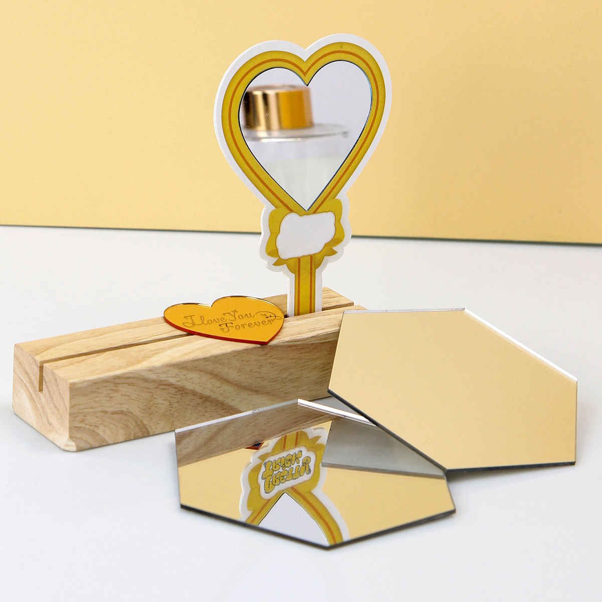 装饰镜单调无创意？UV印刷提升艺术美感！